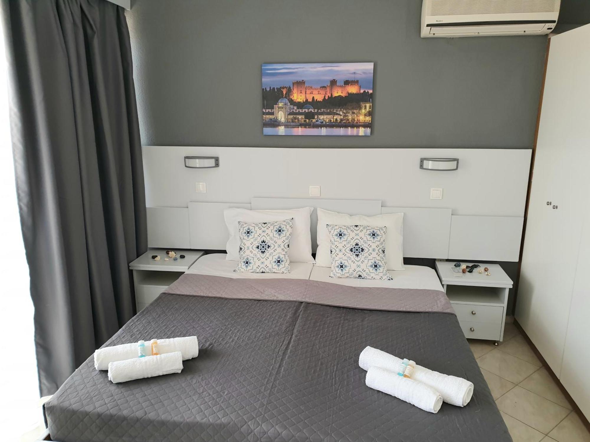 Aparthotel Blue Eyes Ixia (Rhodes)