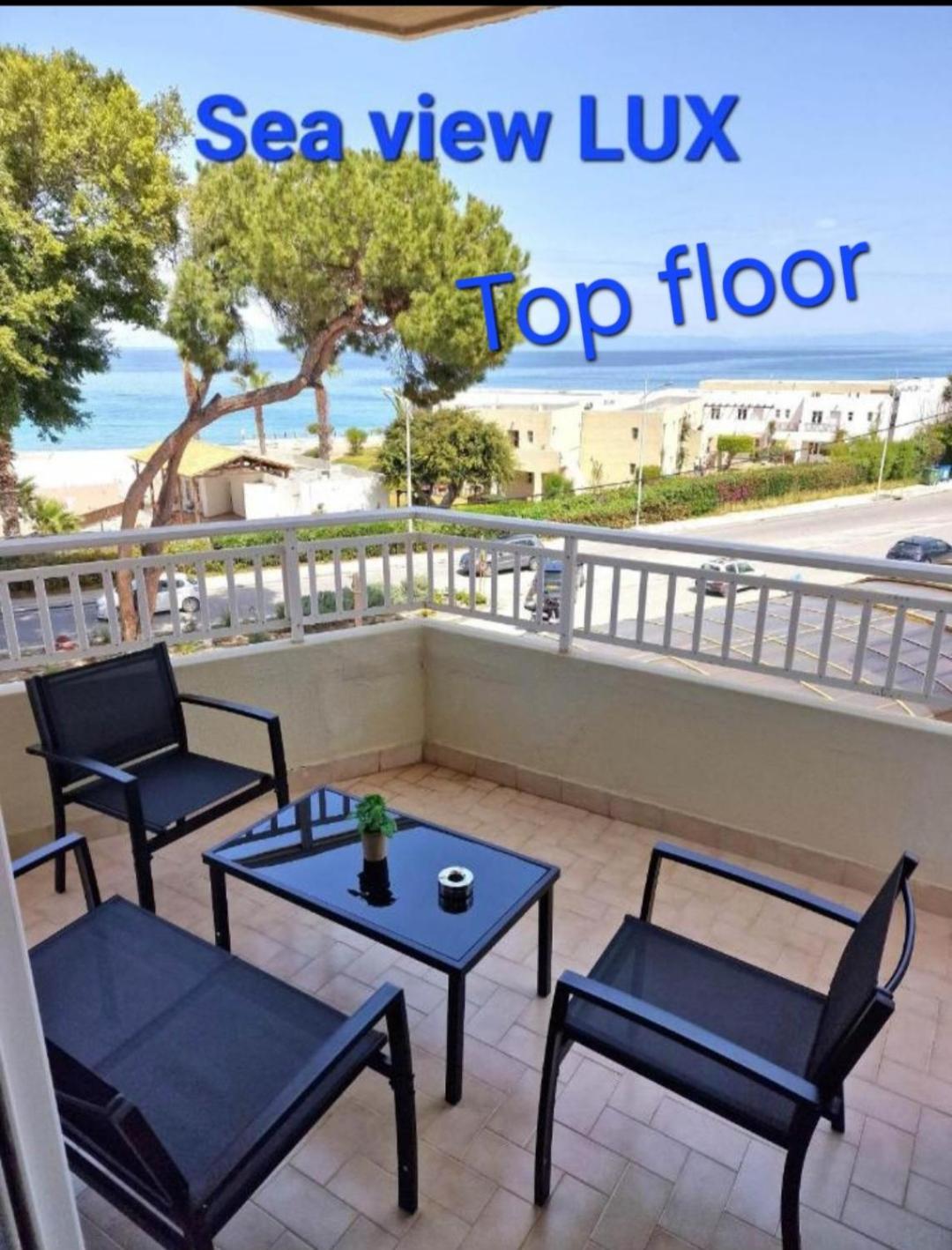 Blue Eyes Aparthotel