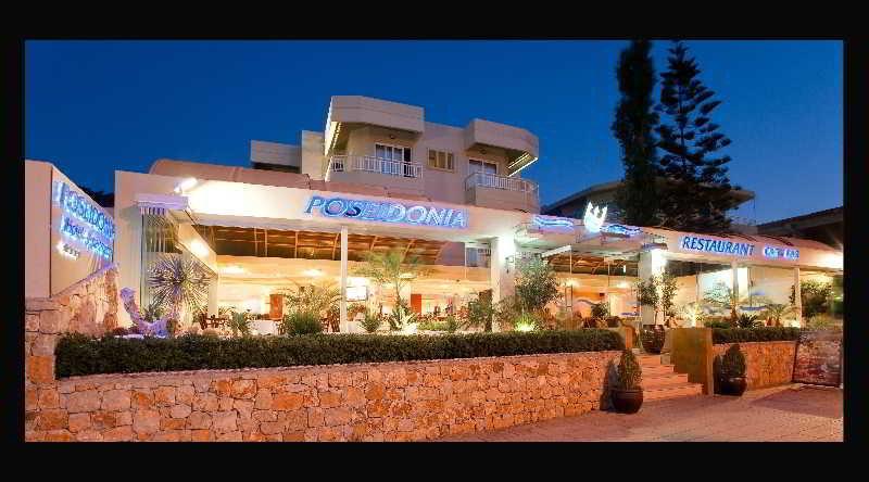 Blue Eyes Aparthotel 2*